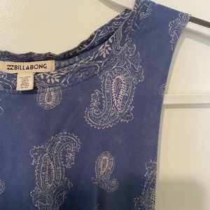 M - Blue and White Paisley Billabong Tank